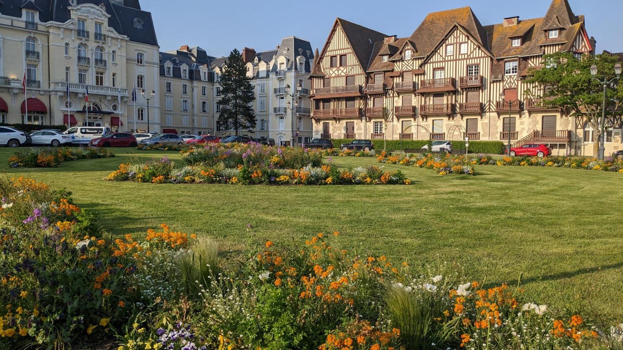 Appartement 1 Chambre A 50 M De La Plage Et Du Centre Cabourg