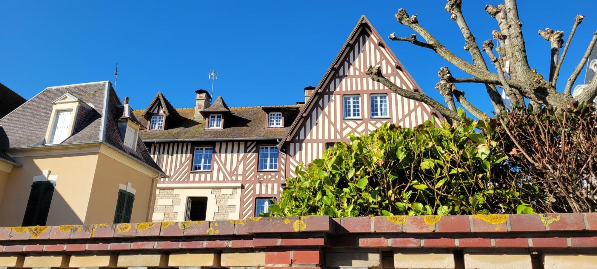 Apartment Appartement 1 Chambre A 50 M De La Plage Et Du Centre Cabourg