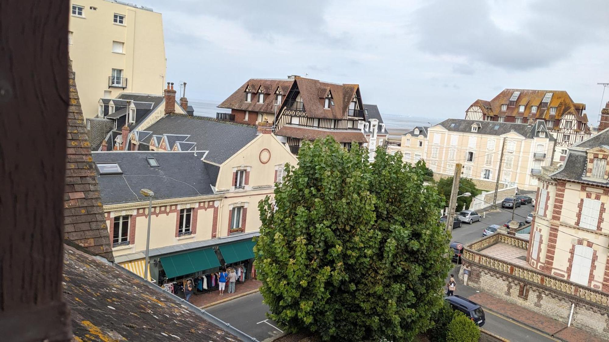 Appartement 1 Chambre A 50 M De La Plage Et Du Centre Cabourg
